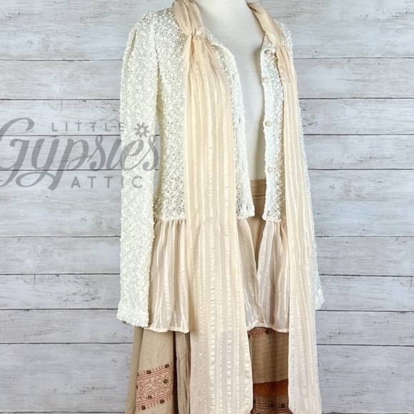 Classic Big Bow Peplum Tunic - Picture 2 of 6